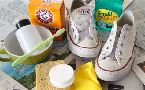 witte all stars schoonmaken baking soda